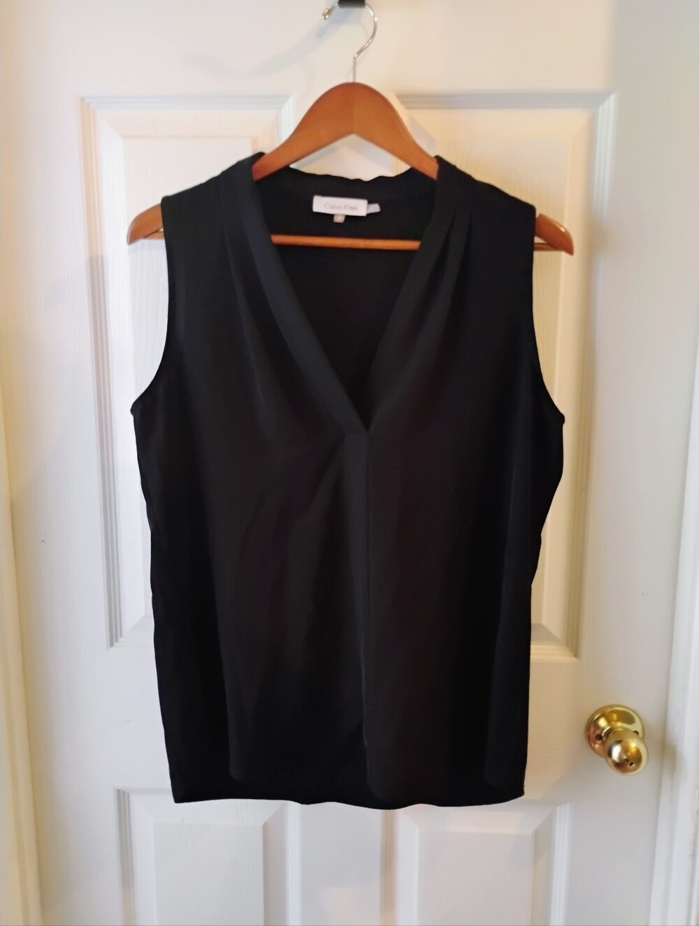 Calvin Klein Black V-Neck Sleeveless Camisole
